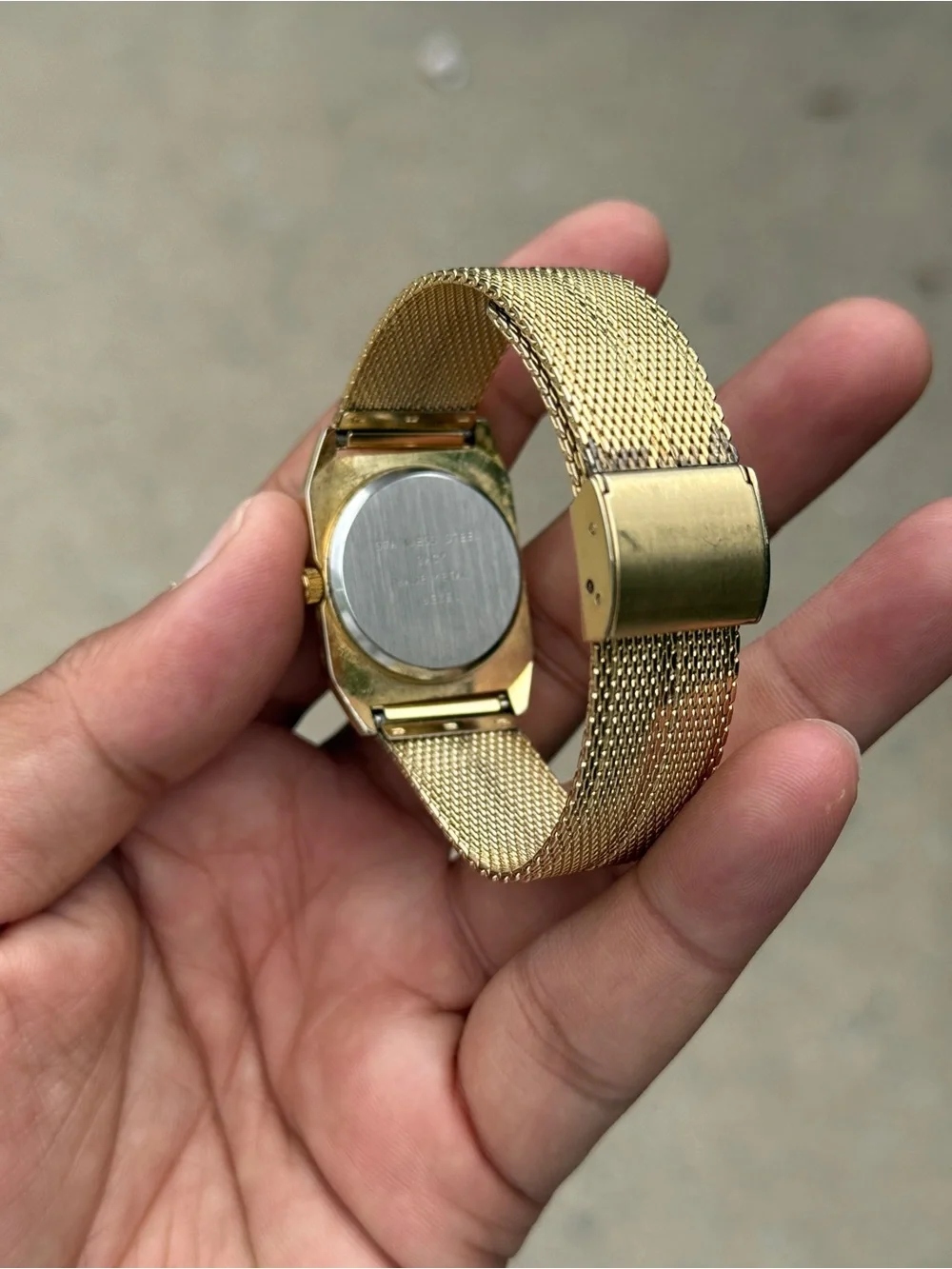 Regis vintage Gold-Tone Mesh Bracelet Watch with Black Octagonal Dial men’s